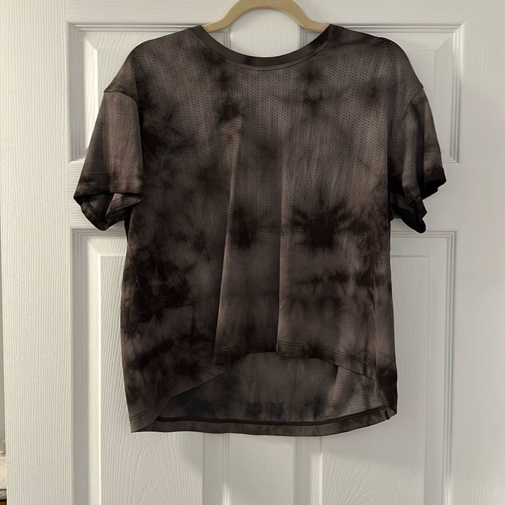 Like New LULULEMON TRAIN TO BE TOP SIZE 12